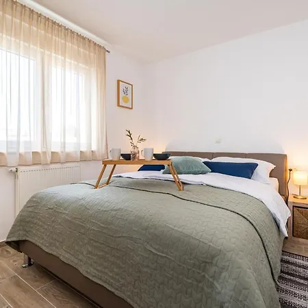 公寓 Aurelia 扎达尔