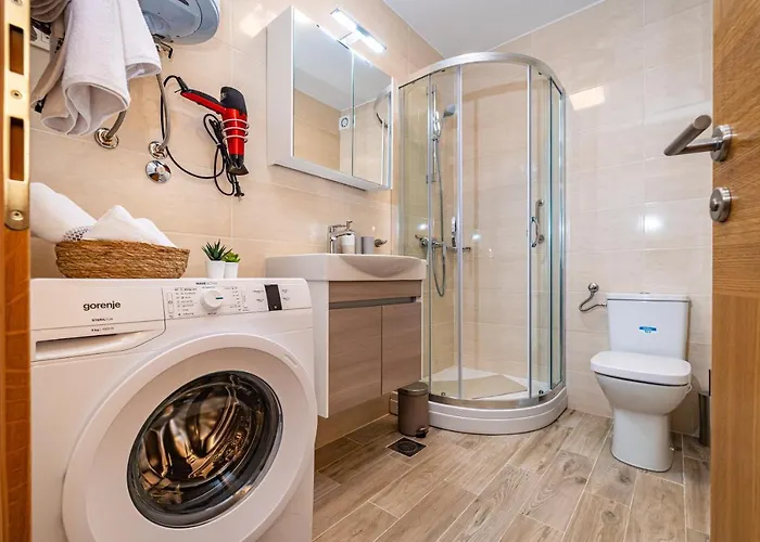 Aurelia Apartment *