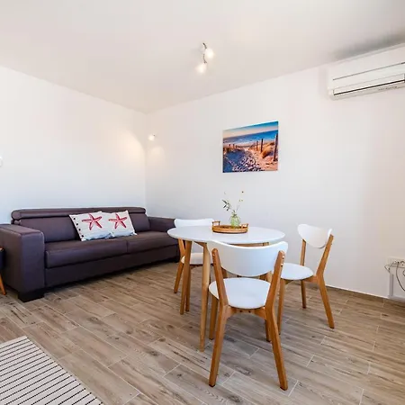 Apartment Aurelia *
